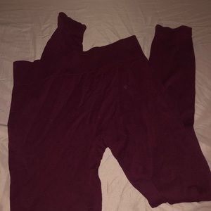 Maroon leggings